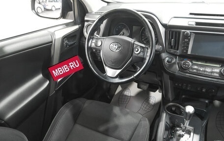 Toyota RAV4, 2018 год, 2 899 000 рублей, 14 фотография