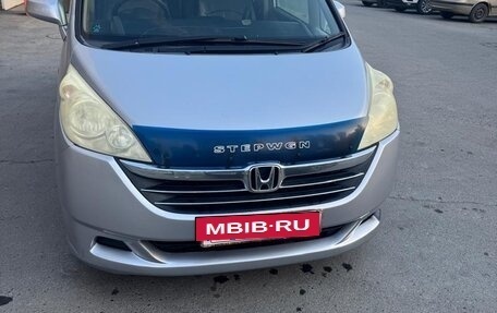 Honda Stepwgn III, 2005 год, 1 200 000 рублей, 5 фотография