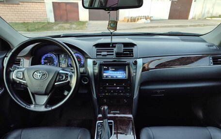 Toyota Camry, 2016 год, 2 380 000 рублей, 10 фотография