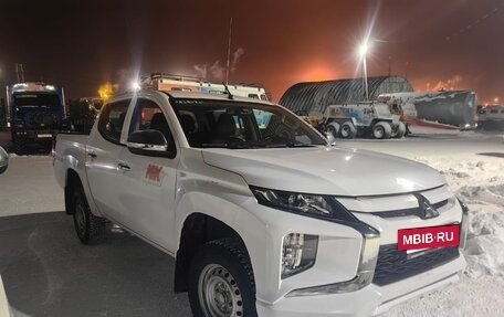 Mitsubishi L200 IV рестайлинг, 2021 год, 2 500 000 рублей, 7 фотография