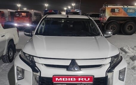 Mitsubishi L200 IV рестайлинг, 2021 год, 2 500 000 рублей, 6 фотография