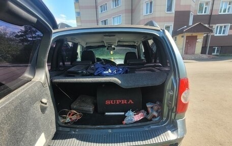 Chevrolet Niva I рестайлинг, 2011 год, 380 000 рублей, 1 фотография