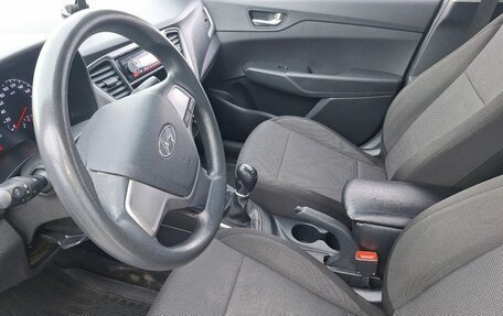 Hyundai Solaris II рестайлинг, 2018 год, 869 000 рублей, 10 фотография