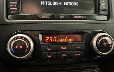 Mitsubishi Pajero IV, 2012 год, 1 679 000 рублей, 16 фотография
