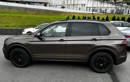 Volkswagen Tiguan II, 2017 год, 2 100 000 рублей, 8 фотография