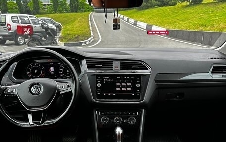 Volkswagen Tiguan II, 2017 год, 2 100 000 рублей, 12 фотография