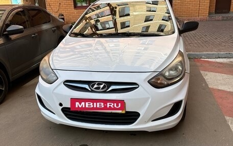 Hyundai Solaris II рестайлинг, 2014 год, 388 000 рублей, 3 фотография