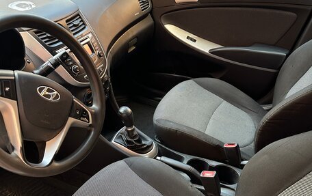 Hyundai Solaris II рестайлинг, 2014 год, 388 000 рублей, 13 фотография