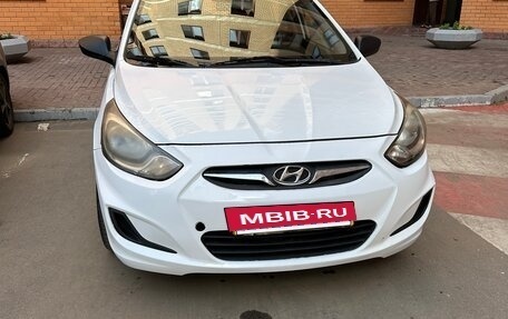 Hyundai Solaris II рестайлинг, 2014 год, 388 000 рублей, 2 фотография