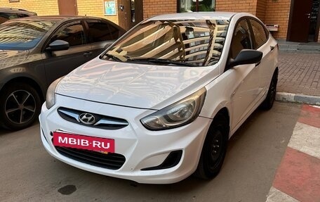 Hyundai Solaris II рестайлинг, 2014 год, 388 000 рублей, 4 фотография