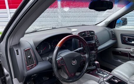 Cadillac SRX II рестайлинг, 2004 год, 580 000 рублей, 8 фотография