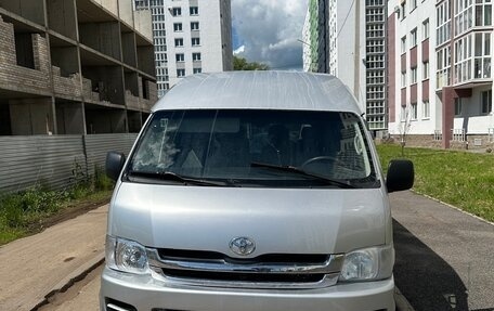 Toyota HiAce H200, 2007 год, 1 650 000 рублей, 3 фотография