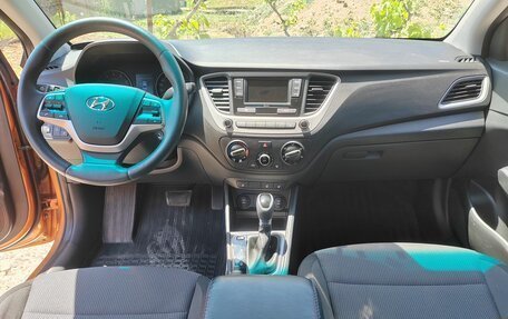 Hyundai Solaris II рестайлинг, 2017 год, 1 715 000 рублей, 5 фотография