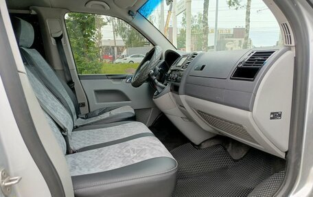 Volkswagen Caravelle T5, 2013 год, 2 129 000 рублей, 13 фотография