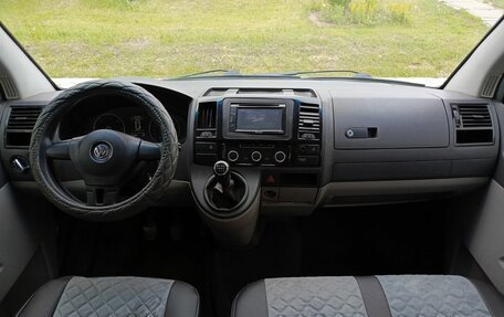 Volkswagen Caravelle T5, 2013 год, 2 129 000 рублей, 17 фотография