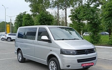 Volkswagen Caravelle T5, 2013 год, 2 129 000 рублей, 3 фотография