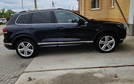 Volkswagen Touareg III, 2016 год, 2 950 000 рублей, 8 фотография