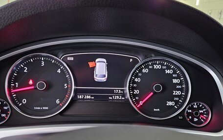 Volkswagen Touareg III, 2016 год, 2 950 000 рублей, 12 фотография