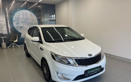 KIA Rio III рестайлинг, 2015 год, 825 000 рублей, 3 фотография