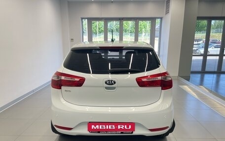 KIA Rio III рестайлинг, 2015 год, 825 000 рублей, 5 фотография