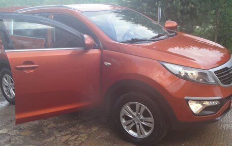 KIA Sportage III, 2011 год, 998 000 рублей, 2 фотография