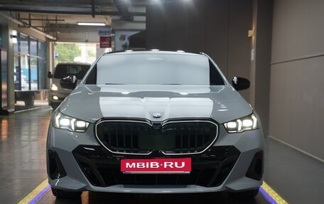 BMW 5 серия, 2024 год, 7 100 000 рублей, 2 фотография