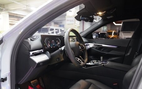 BMW 5 серия, 2024 год, 7 100 000 рублей, 4 фотография