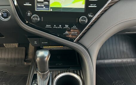 Toyota Camry, 2019 год, 3 200 000 рублей, 12 фотография
