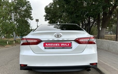 Toyota Camry, 2019 год, 3 200 000 рублей, 6 фотография