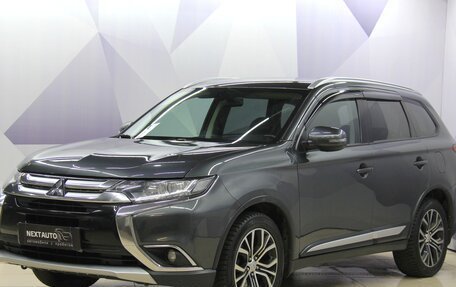 Mitsubishi Outlander III рестайлинг 3, 2017 год, 1 997 000 рублей, 1 фотография