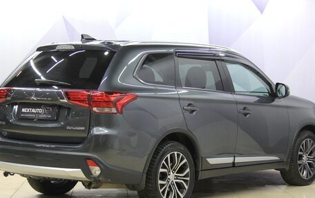 Mitsubishi Outlander III рестайлинг 3, 2017 год, 1 997 000 рублей, 5 фотография