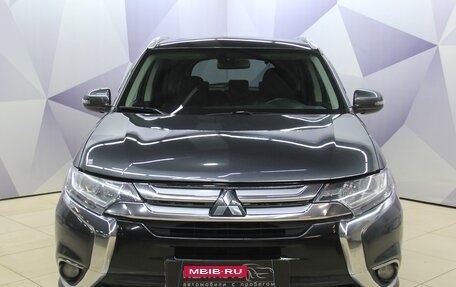 Mitsubishi Outlander III рестайлинг 3, 2017 год, 1 997 000 рублей, 8 фотография