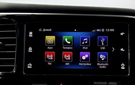 Mitsubishi Outlander III рестайлинг 3, 2017 год, 1 997 000 рублей, 19 фотография