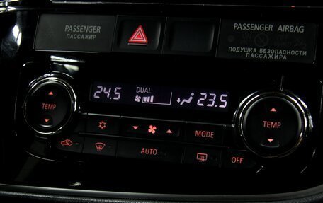Mitsubishi Outlander III рестайлинг 3, 2017 год, 1 997 000 рублей, 20 фотография