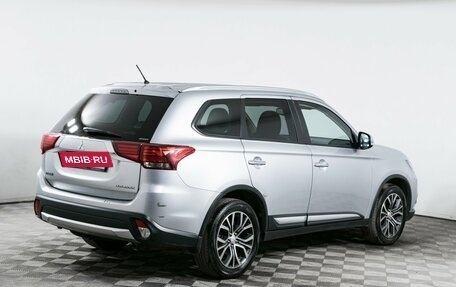 Mitsubishi Outlander III рестайлинг 3, 2015 год, 1 970 000 рублей, 5 фотография