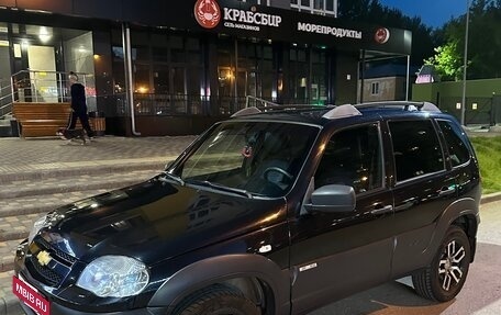 Chevrolet Niva I рестайлинг, 2018 год, 890 000 рублей, 2 фотография