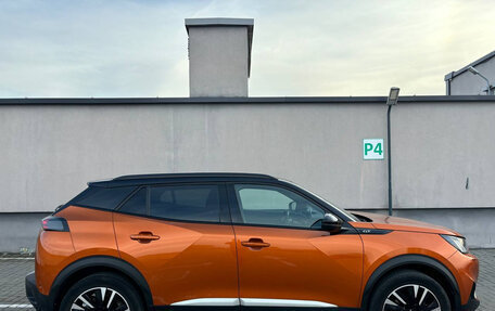 Peugeot 2008 II, 2021 год, 1 749 000 рублей, 3 фотография
