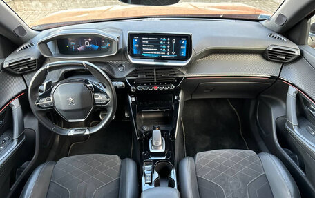 Peugeot 2008 II, 2021 год, 1 749 000 рублей, 12 фотография