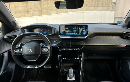 Peugeot 2008 II, 2021 год, 1 749 000 рублей, 10 фотография