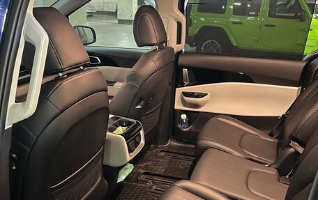 KIA Carnival, 2022 год, 4 649 999 рублей, 5 фотография