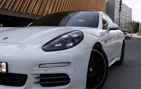 Porsche Panamera II рестайлинг, 2013 год, 3 800 000 рублей, 2 фотография