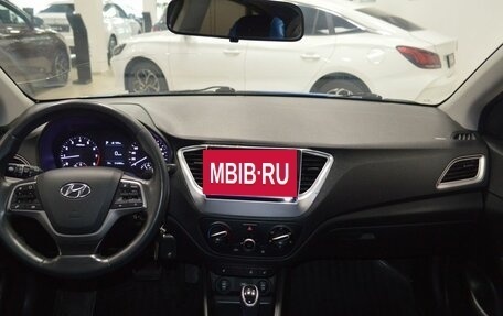 Hyundai Solaris II рестайлинг, 2019 год, 888 000 рублей, 23 фотография