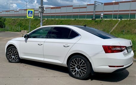 Skoda Superb III рестайлинг, 2016 год, 1 650 000 рублей, 2 фотография