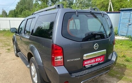 Nissan Pathfinder, 2011 год, 1 600 000 рублей, 4 фотография