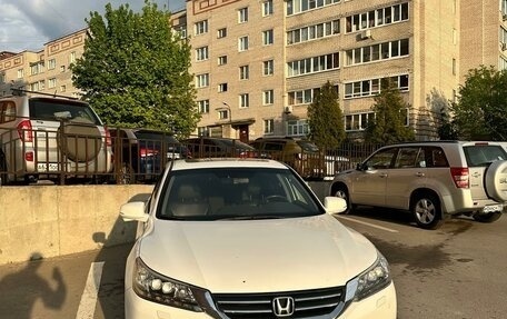 Honda Accord IX рестайлинг, 2013 год, 1 500 000 рублей, 13 фотография