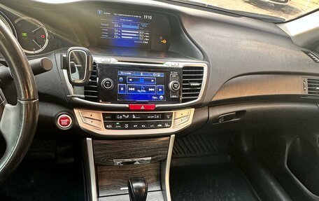 Honda Accord IX рестайлинг, 2013 год, 1 500 000 рублей, 17 фотография