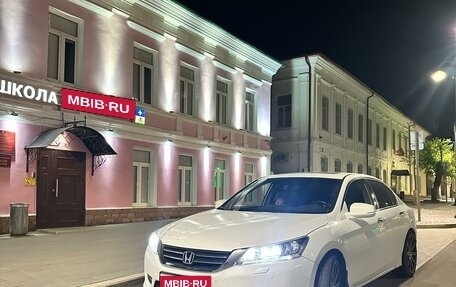 Honda Accord IX рестайлинг, 2013 год, 1 500 000 рублей, 12 фотография