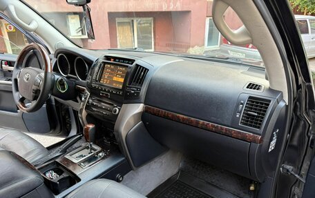 Toyota Land Cruiser 200, 2009 год, 3 100 000 рублей, 25 фотография