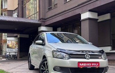 Volkswagen Polo VI (EU Market), 2013 год, 900 000 рублей, 1 фотография