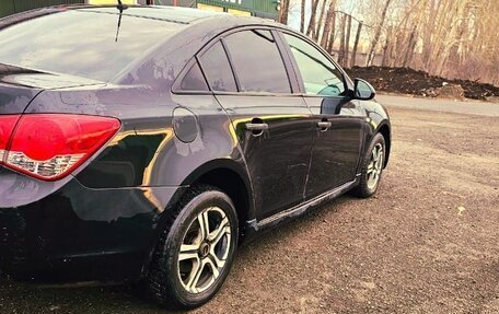 Chevrolet Cruze II, 2010 год, 618 000 рублей, 4 фотография